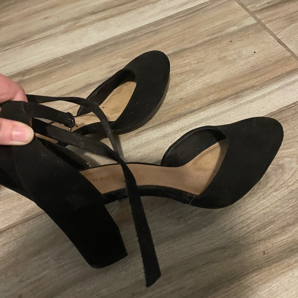 Black ankle strap chunky heels size 9